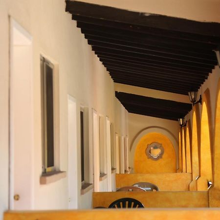 Hotel Mar De Cortez 카보산루카스 외부 사진