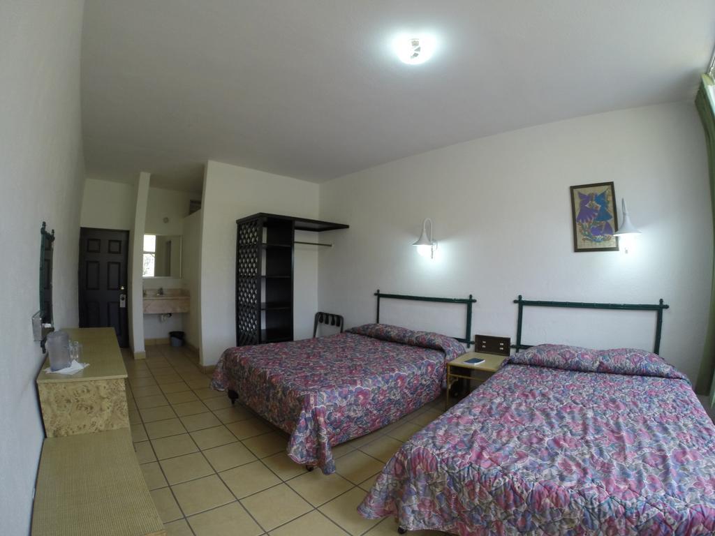 Hotel Mar De Cortez 카보산루카스 외부 사진