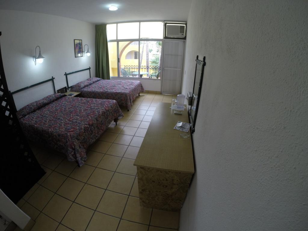 Hotel Mar De Cortez 카보산루카스 외부 사진