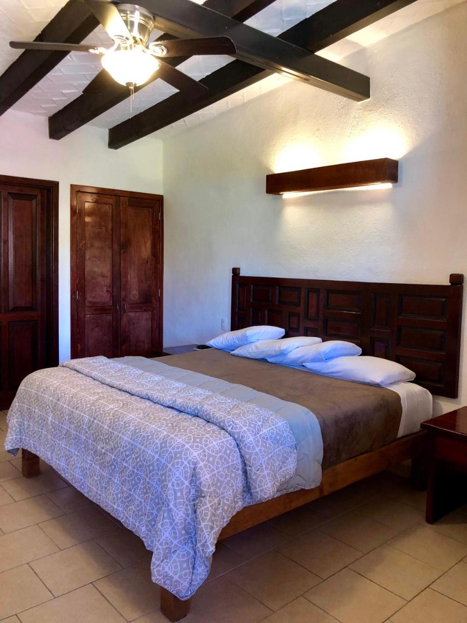 Hotel Mar De Cortez 카보산루카스 외부 사진