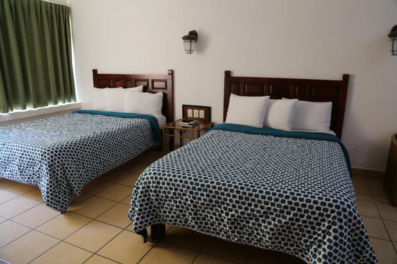 Hotel Mar De Cortez 카보산루카스 외부 사진