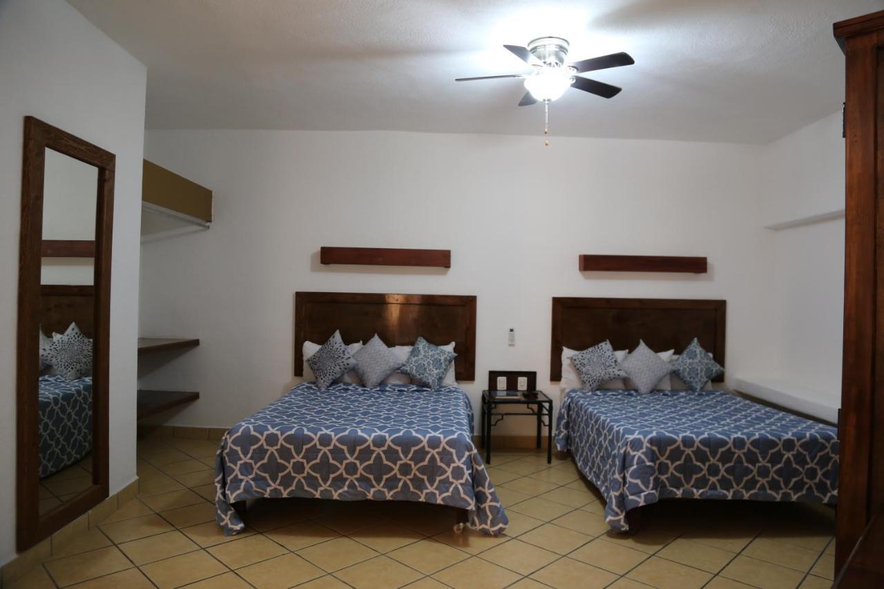 Hotel Mar De Cortez 카보산루카스 외부 사진